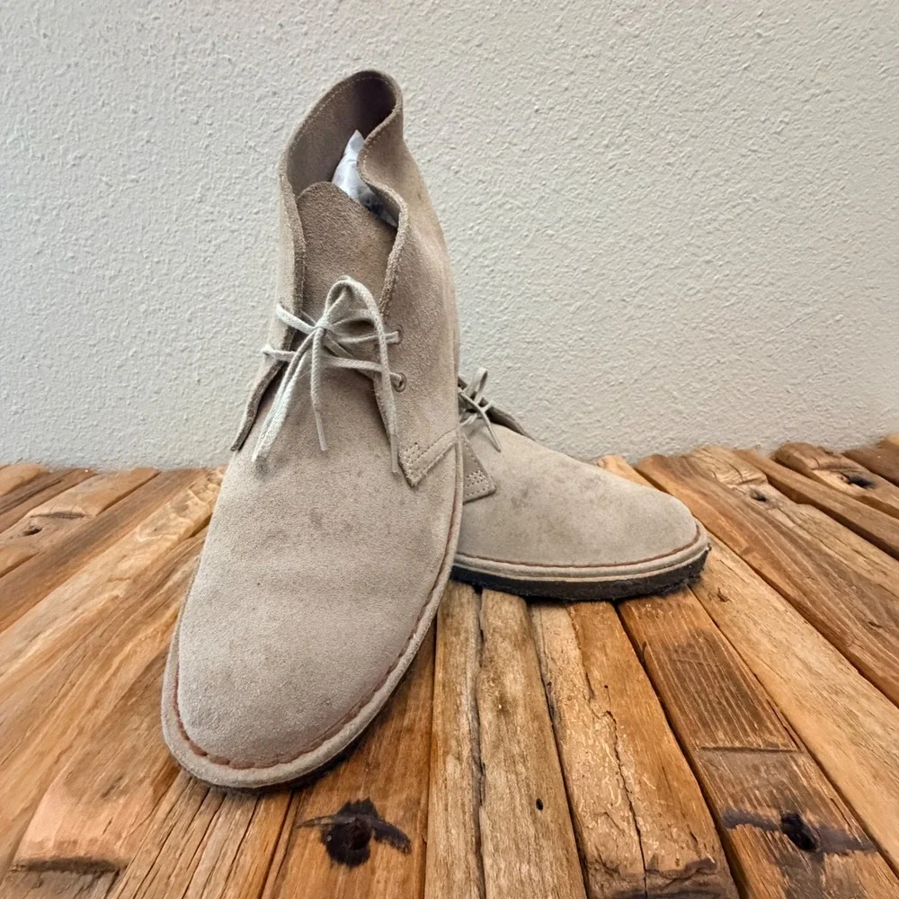 Clarks Originals Desert Boots Mens Sand Suede Chukka Crepe Sole Boots